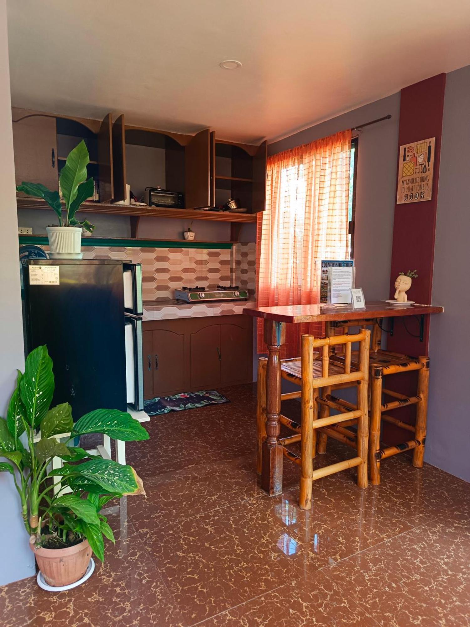 Peace Lily Studio Apartments بنغلاو الغرفة الصورة